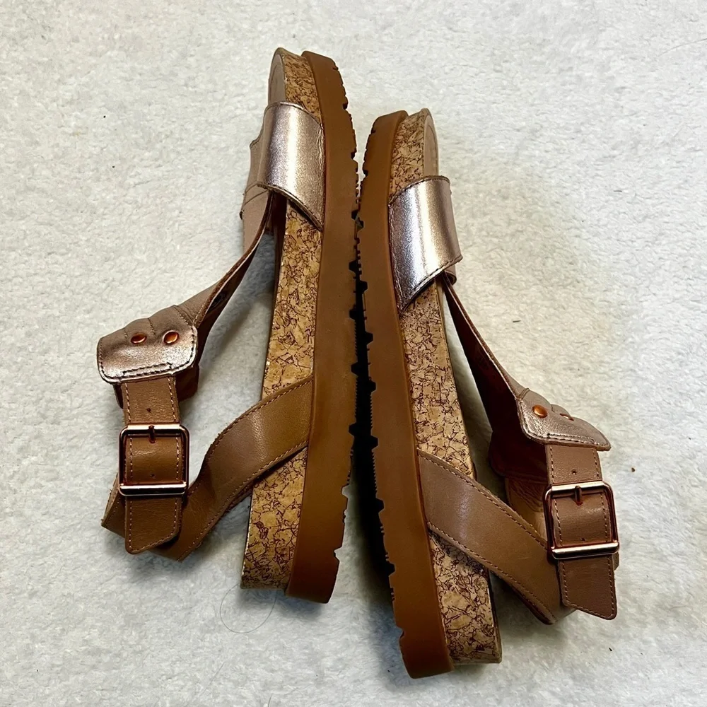 CAT/Caterpillar Mystic Rose Gold Metallic Sandal - Size 7